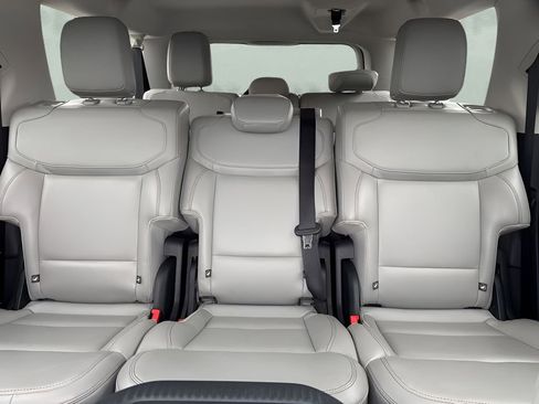 Used 2025 Ford Expedition Max Active image 12