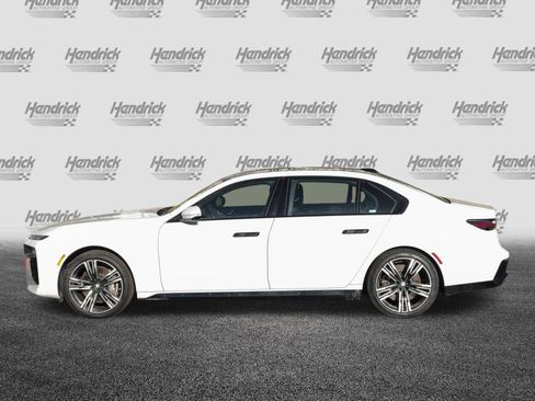 Used 2023 BMW 760i xDrive AWD/4WD image 3