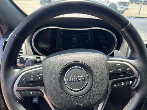 Used 2018 Jeep Grand Cherokee Trailhawk w/ Trailhawk Luxury Group AWD/4WD image 13