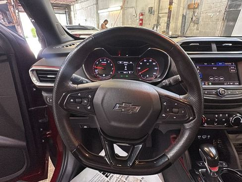 Used 2022 Chevrolet TrailBlazer RS FWD image 15