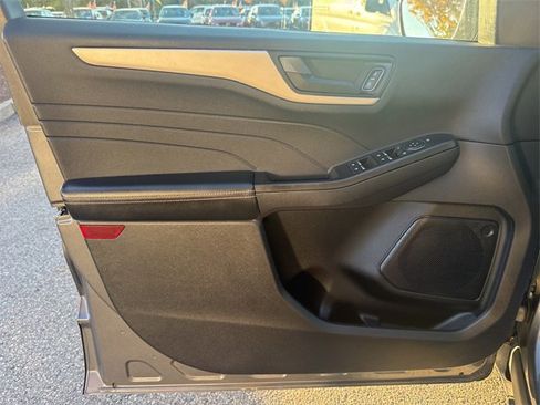 Used 2022 Ford Escape SE w/ Convenience Package image 22