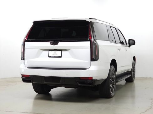 Used 2022 Cadillac Escalade ESV Sport AWD/4WD image 7