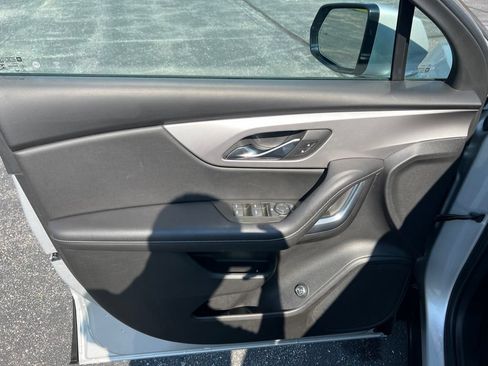 Used 2022 Chevrolet Blazer LT FWD image 6
