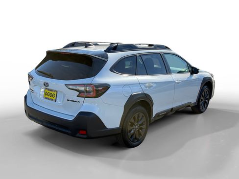Used 2023 Subaru Outback Onyx Edition image 5