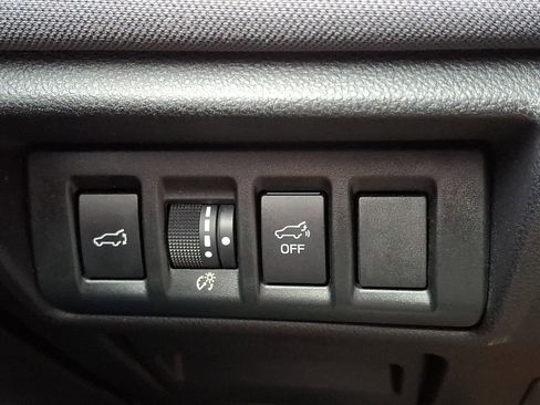 Used 2024 Subaru Outback Premium image 26