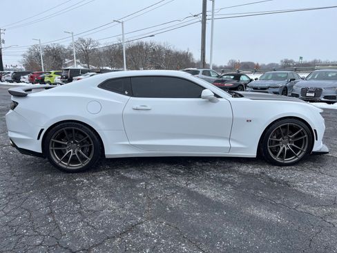 Used 2019 Chevrolet Camaro SS image 7