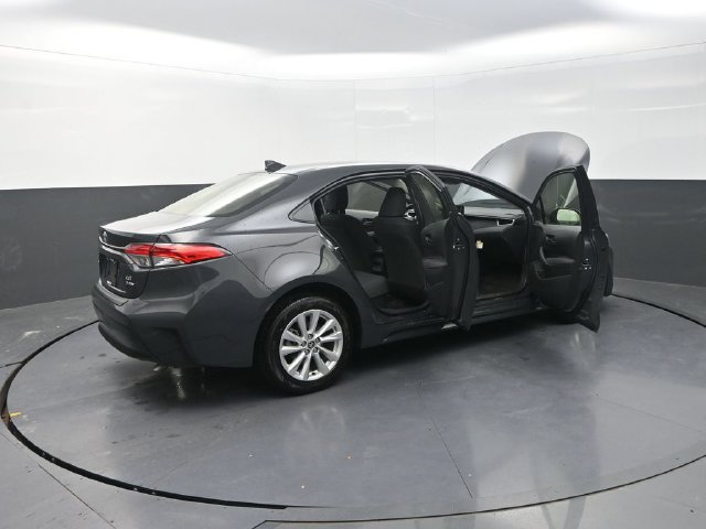 Used 2026 Toyota Corolla LE w/ LE Premium Package FWD image 45