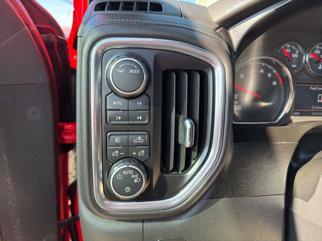 Used 2020 Chevrolet Silverado 1500 RST w/ Texas Edition AWD/4WD image 52