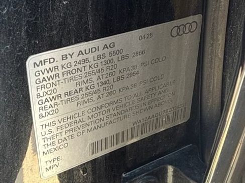 Used 2025 Audi Q5 Premium Plus w/ Premium Plus AWD/4WD image 6