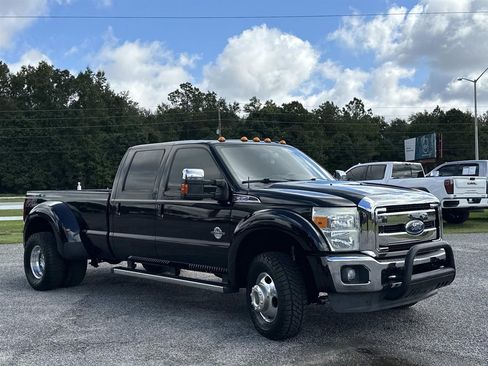 Used 2016 Ford F350 Lariat w/ Lariat Ultimate Package image 3