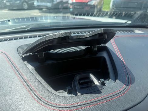 Used 2022 Jeep Cherokee Trailhawk w/ Premium Leather Package AWD/4WD image 23