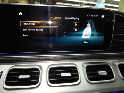 Used 2022 Mercedes-Benz GLE 350 4MATIC w/ AMG Line Exterior image 24