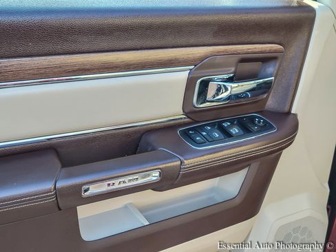 Used 2017 RAM 1500 Laramie image 12