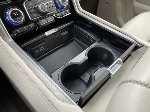 Used 2022 GMC Yukon Denali image 21