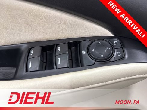 Used 2023 Buick Enclave Essence w/ Sport Touring Edition image 25