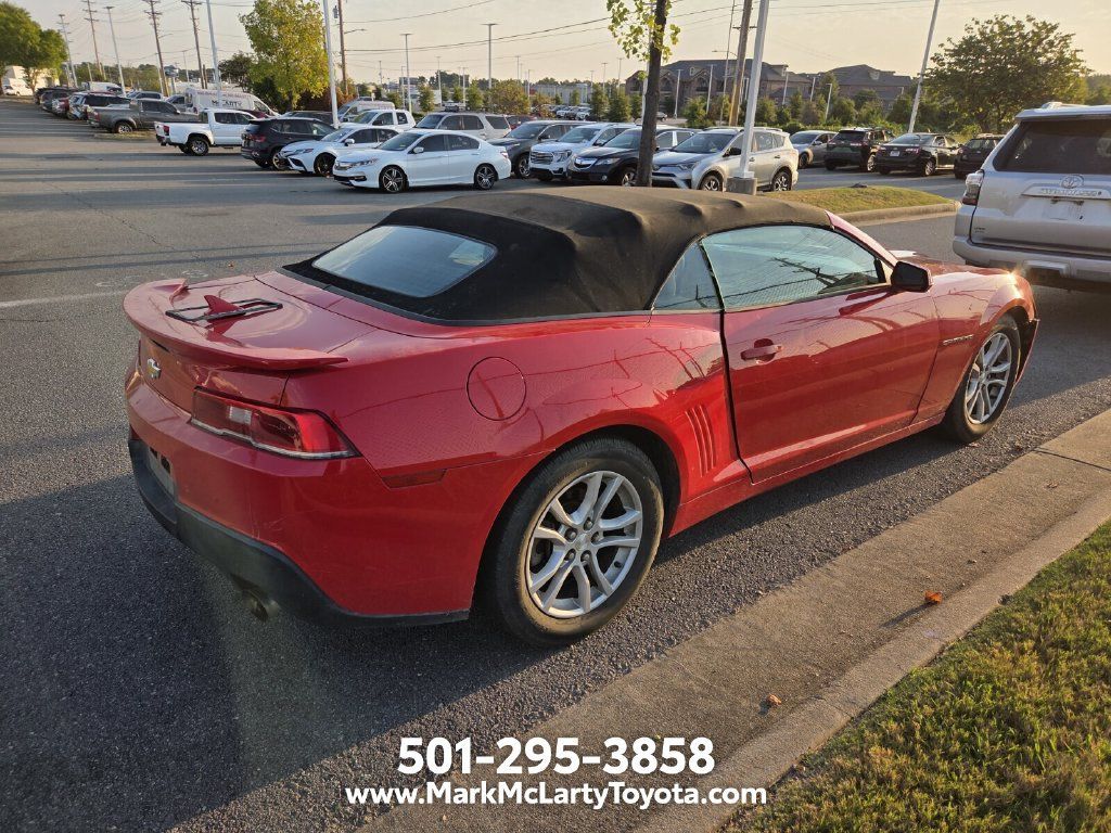 Used 2015 Chevrolet Camaro LT RWD image 4