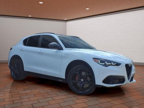 Used 2024 Alfa Romeo Stelvio Veloce AWD/4WD image 2