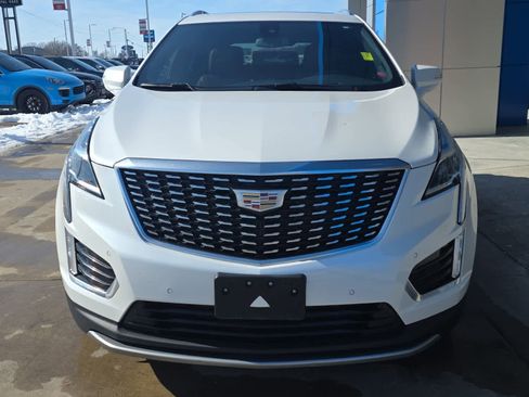 Used 2020 Cadillac XT5 Premium Luxury image 3