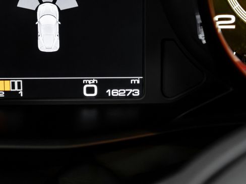 Used 2018 Ferrari 488 GTB image 11