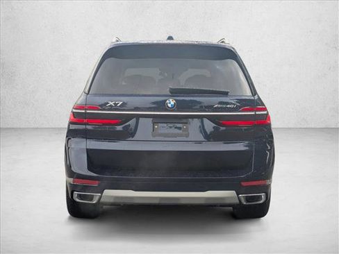 Certified 2026 BMW X7 xDrive40i image 8