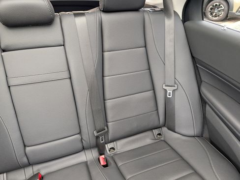 Used 2024 Mercedes-Benz GLE 450 4MATIC image 15