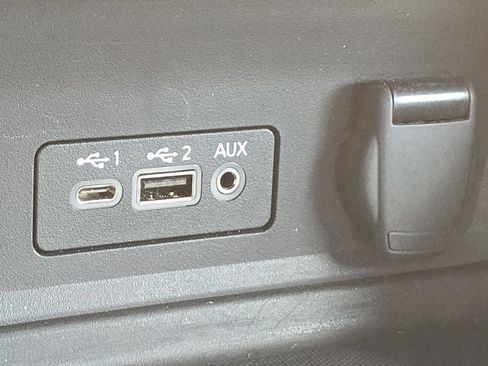 Used 2024 Nissan Sentra SR w/ Trunk Package image 8