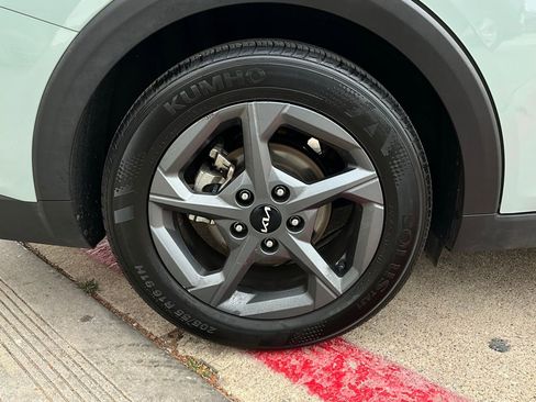 Used 2025 Kia K4 LXS image 9