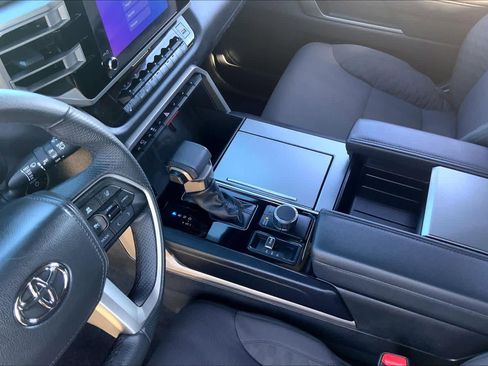 Certified 2025 Toyota Sequoia SR5 image 15