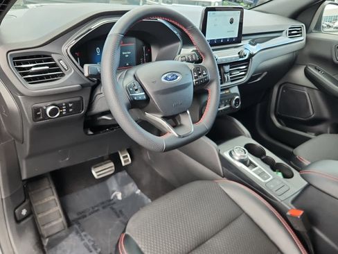 Used 2023 Ford Escape ST-Line image 11