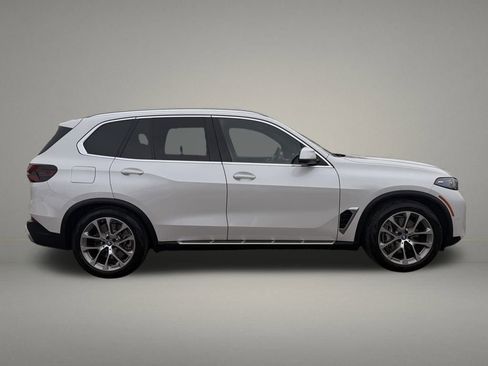 Used 2025 BMW X5 xDrive50e image 6