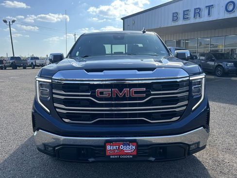 Used 2023 GMC Sierra 1500 SLT w/ SLT Premium Package image 2