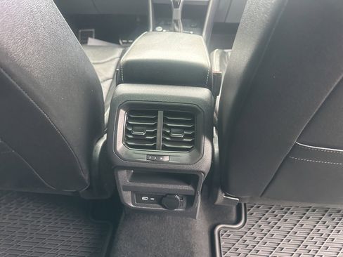 Used 2022 Volkswagen Tiguan SEL R-Line AWD/4WD image 14