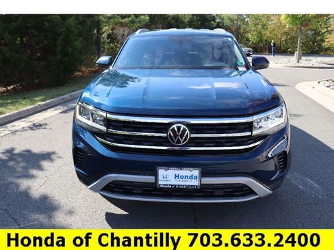 Used 2021 Volkswagen Atlas Cross Sport SE image 2