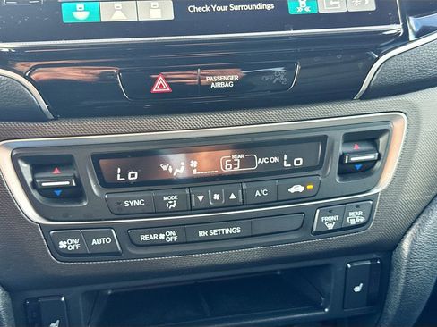 Used 2025 Honda Ridgeline TrailSport image 16