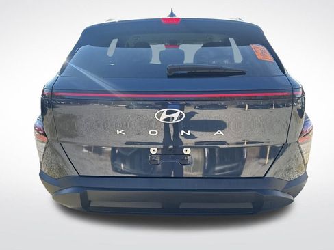 Used 2025 Hyundai Kona SEL image 5