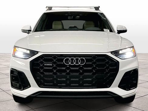 Used 2025 Audi Q5 2.0T Premium w/ Convenience Plus Package image 3