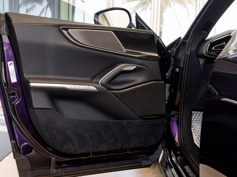 Used 2024 Ferrari Purosangue image 23