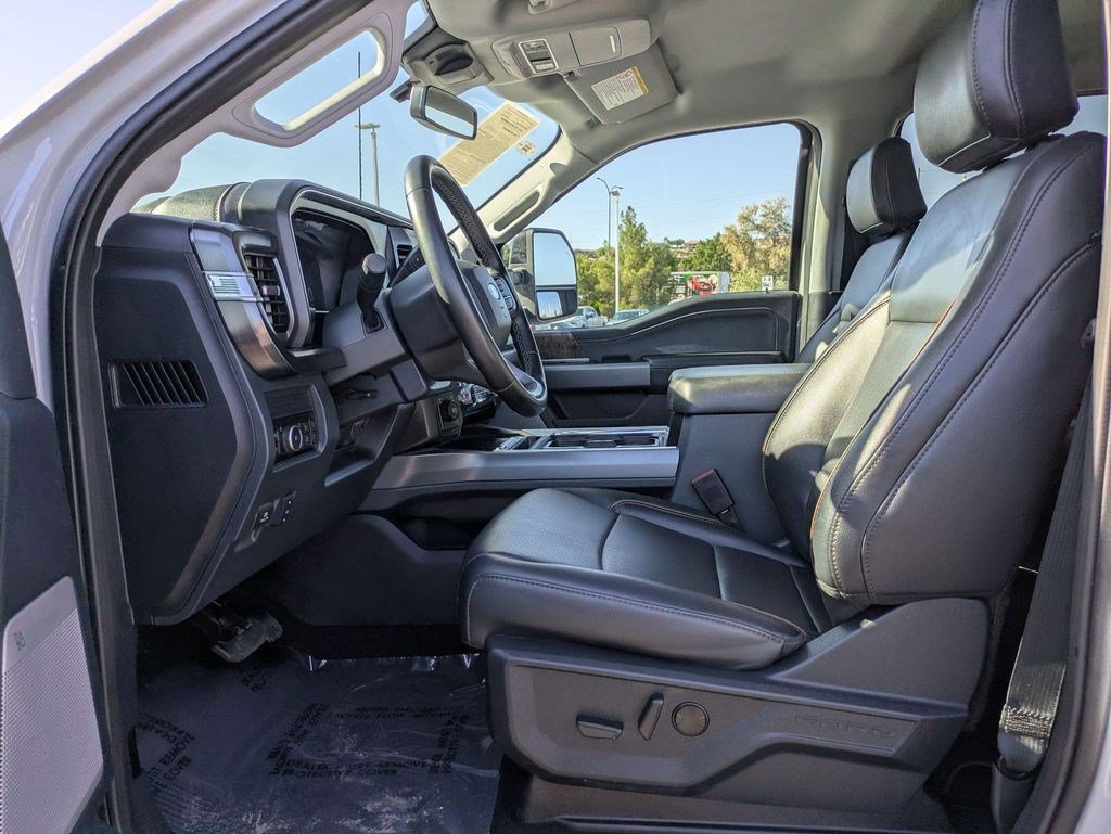 Used 2025 Ford F250 Lariat AWD/4WD image 14