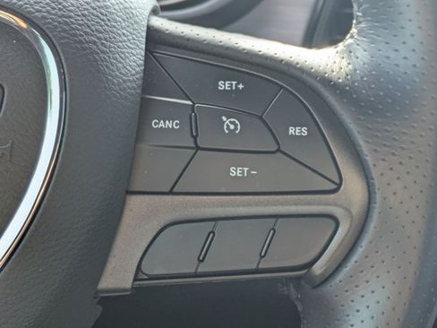 Used 2018 Dodge Challenger R/T Scat Pack RWD image 12