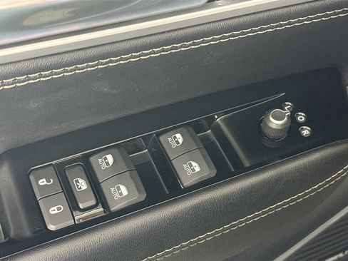 Used 2022 Jeep Wagoneer Series III RWD image 18