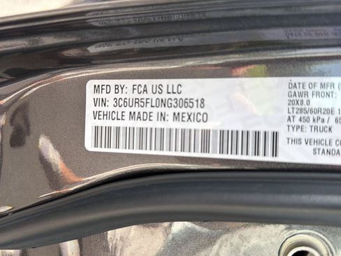 Used 2022 RAM 2500 Laramie w/ Night Edition AWD/4WD image 44