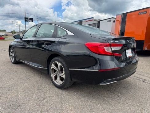 Used 2019 Honda Accord EX image 5
