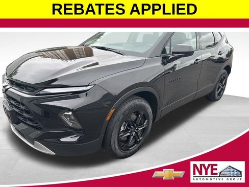 Used 2025 Chevrolet Blazer LT w/ Convenience Package image 1