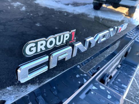 Used 2018 GMC Canyon SLT w/ Trailering Package image 9