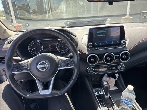 Used 2024 Nissan Sentra SR FWD image 2
