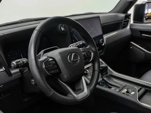Used 2024 Lexus GX 550 w/ Accessory Package (Z1) AWD/4WD image 23