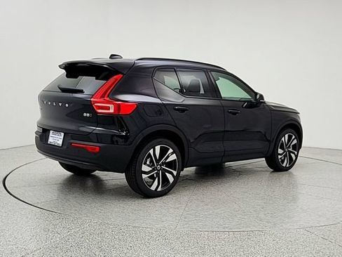 New 2026 Volvo XC40 B5 Ultra w/ Climate Package AWD/4WD image 5