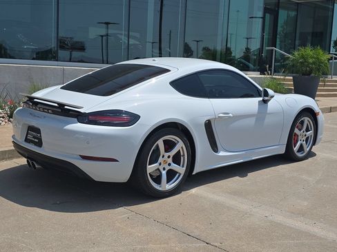 Certified 2023 Porsche 718 Cayman S RWD image 7
