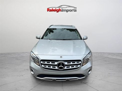 Used 2019 Mercedes-Benz GLA 250 4MATIC image 3