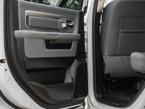 Used 2019 RAM 1500 Classic Warlock image 43